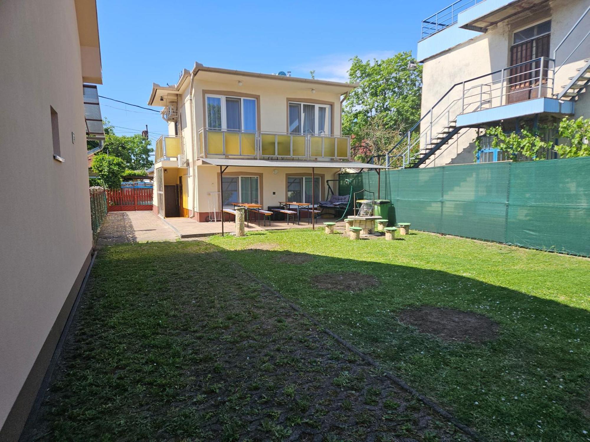 Apartament Ada 2 Apartmanhaz