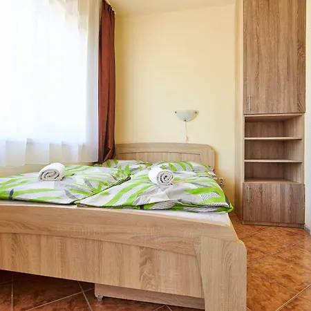 Ada 2 Apartmanhaz Hajduszoboszlo Exterior photo