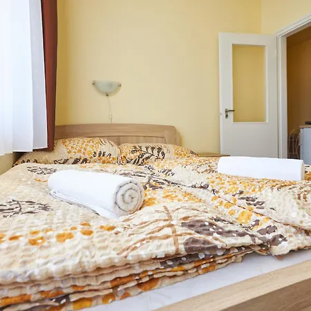 Ada 2 Apartmanhaz Hajduszoboszlo Exterior photo