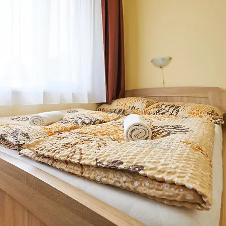 Ada 2 Apartmanhaz Hajduszoboszlo Exterior photo